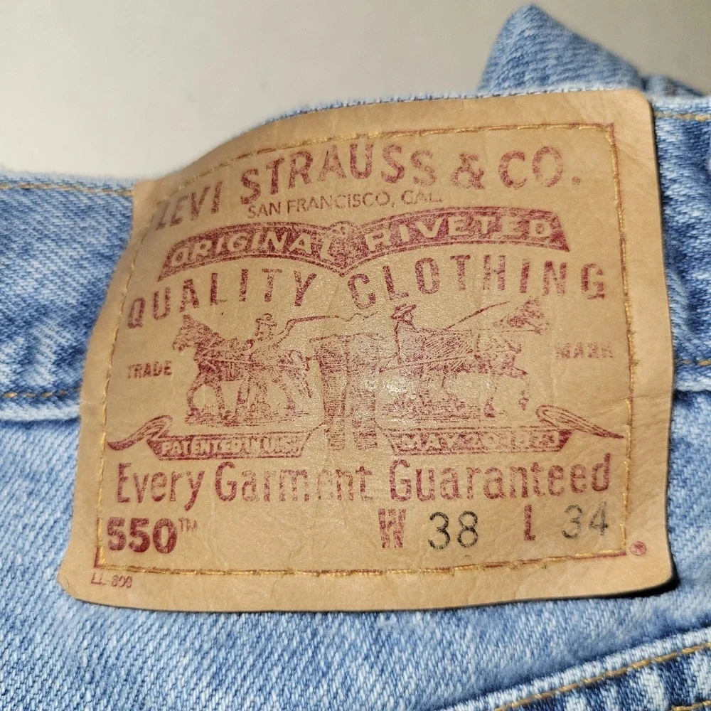 Vintage 90s Levi 550 Relaxed Fit Blue Jeans Men's Size 36x34 1999